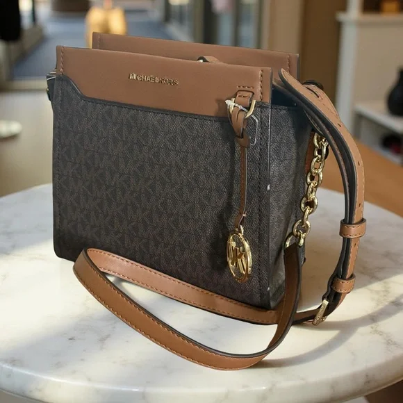 NWT Authentic Michael Kors Graham North South Signature Crossbody Bag - Picture 2 of 15